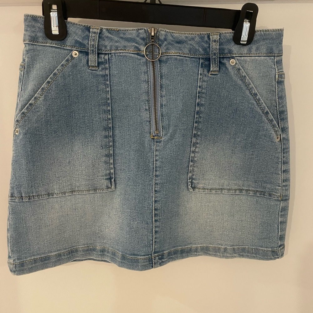 Blue Spice Light Blue Denim Mini Skirt with Front Zip size 3